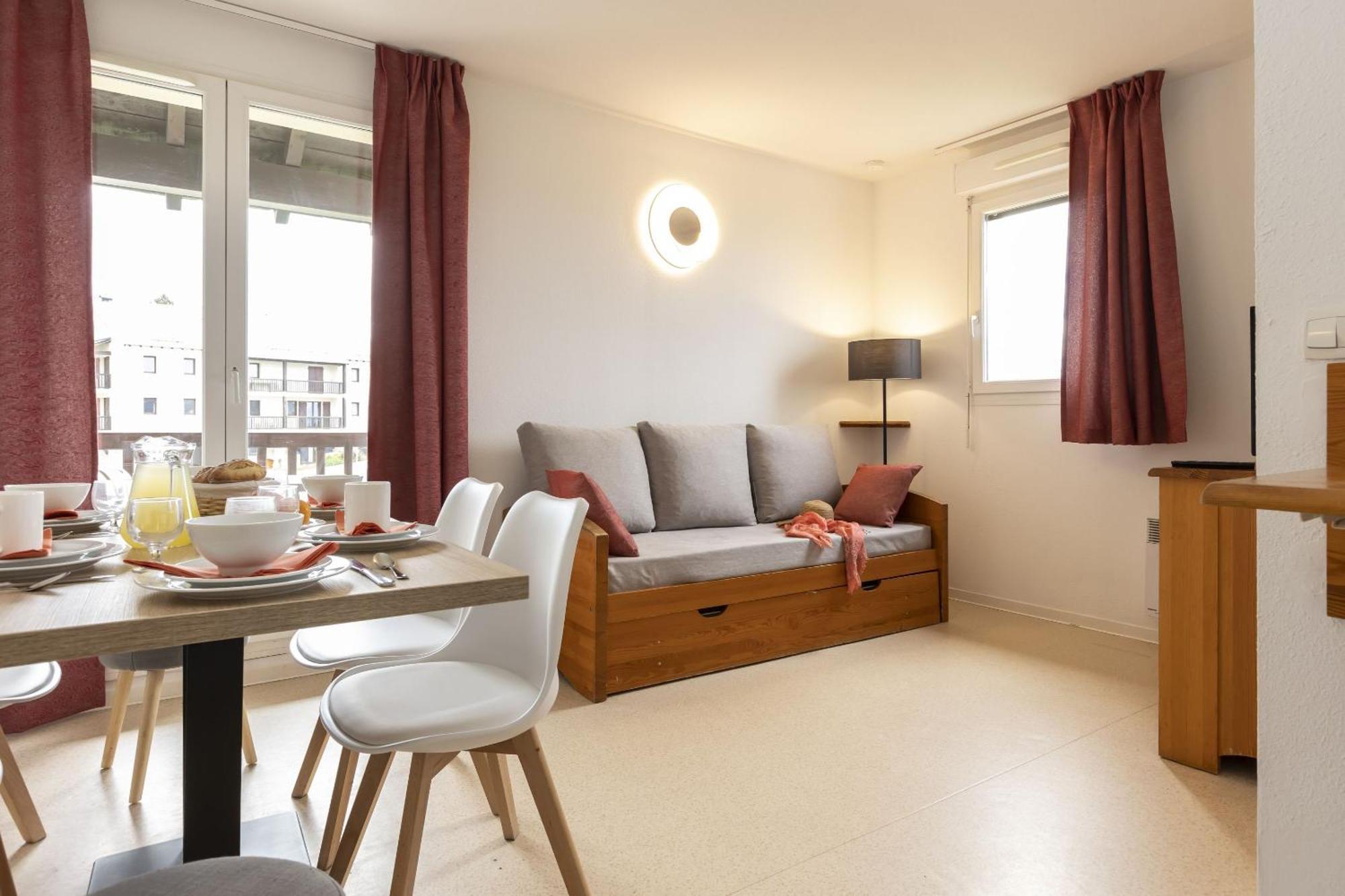 Residence Odalys Mille Soleils Font-Romeu-Odeillo-Via Εξωτερικό φωτογραφία