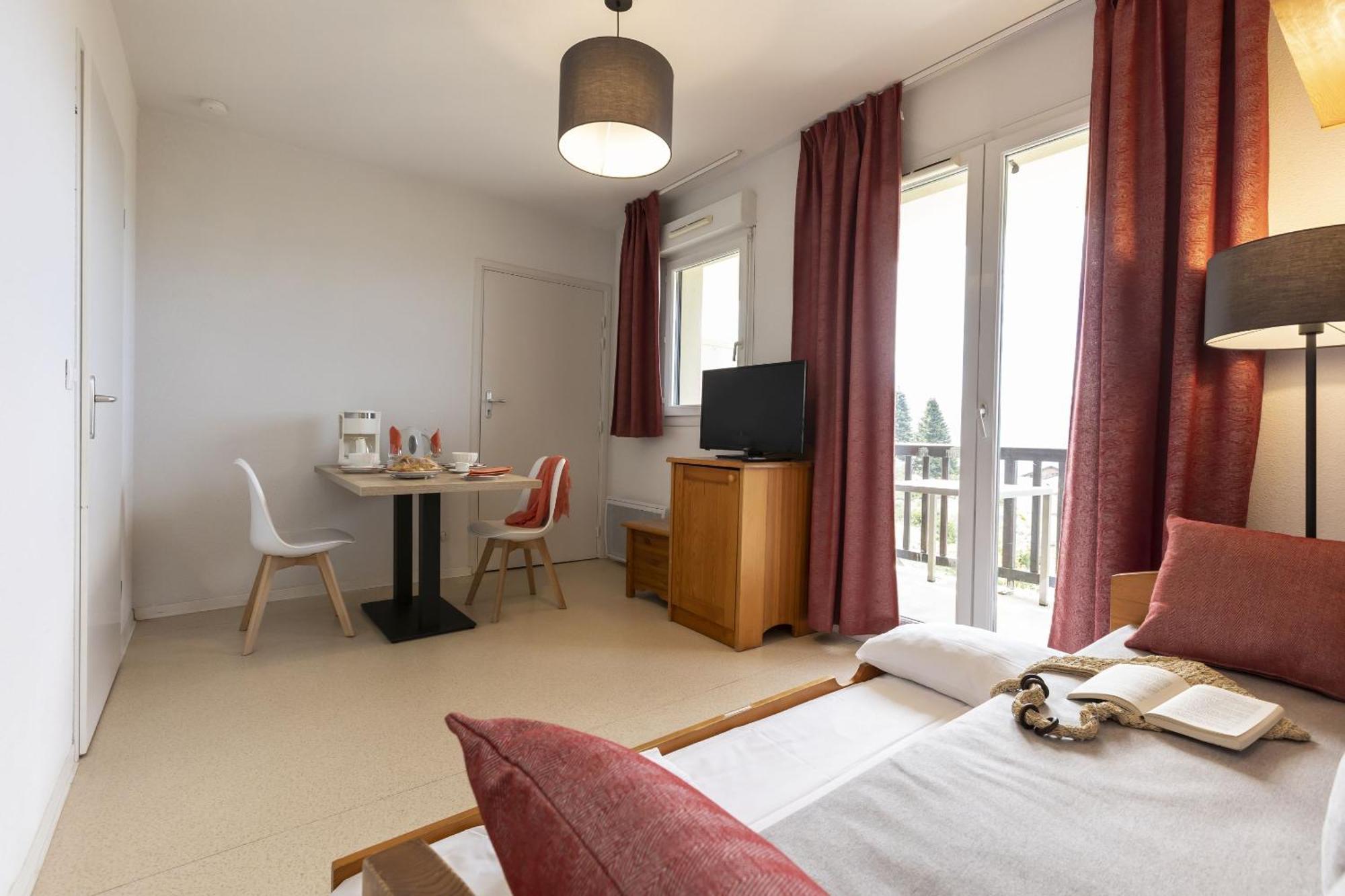 Residence Odalys Mille Soleils Font-Romeu-Odeillo-Via Εξωτερικό φωτογραφία