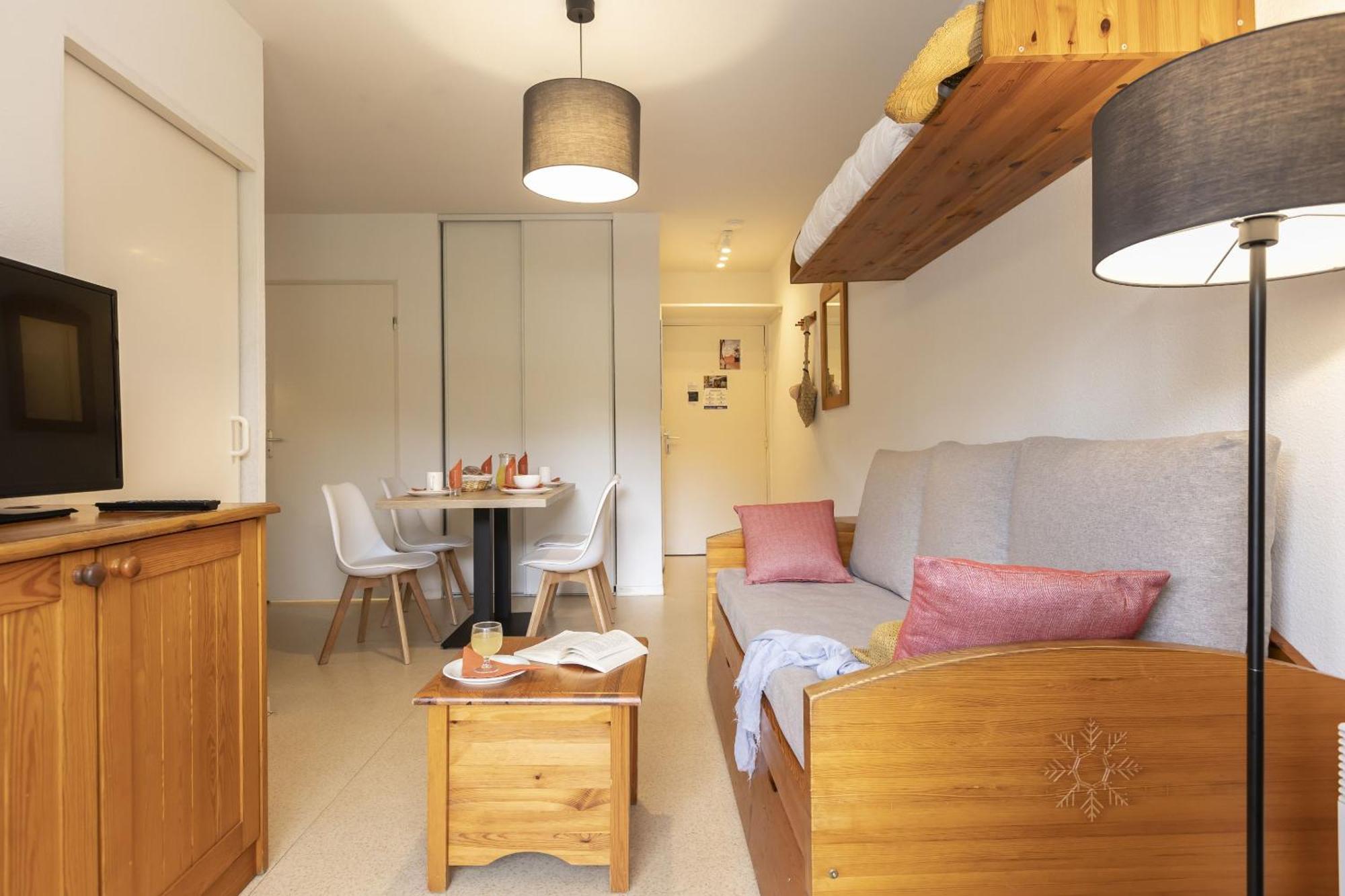 Residence Odalys Mille Soleils Font-Romeu-Odeillo-Via Εξωτερικό φωτογραφία